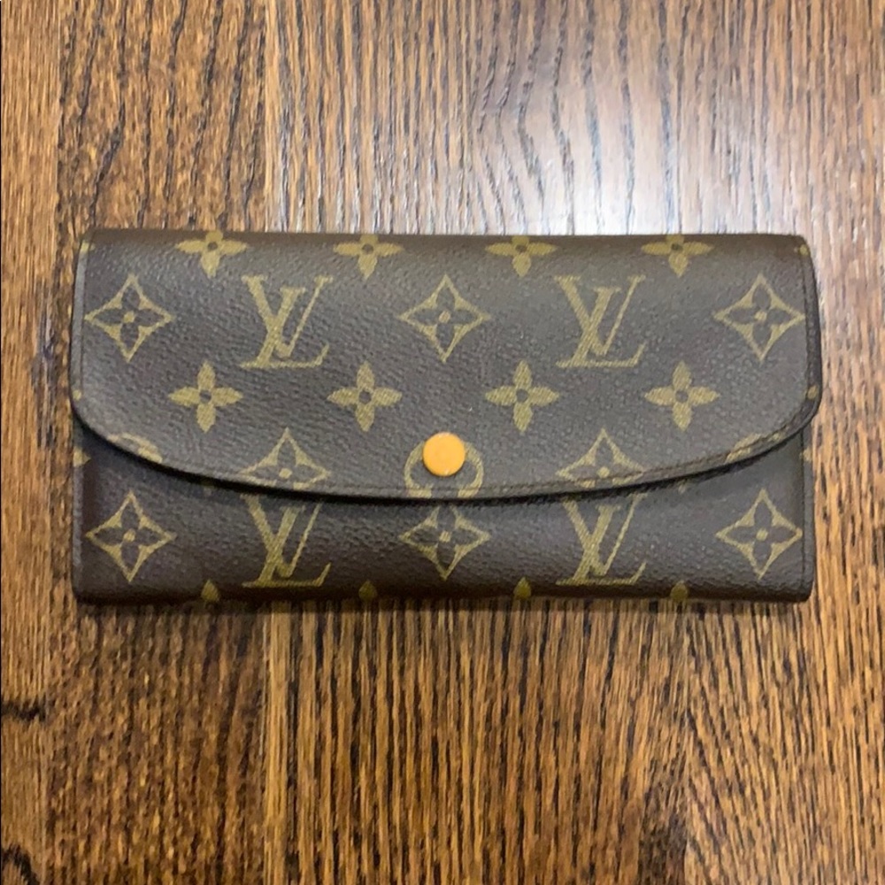 Louis Vuitton Emilie Wallet in Yellow/Gold